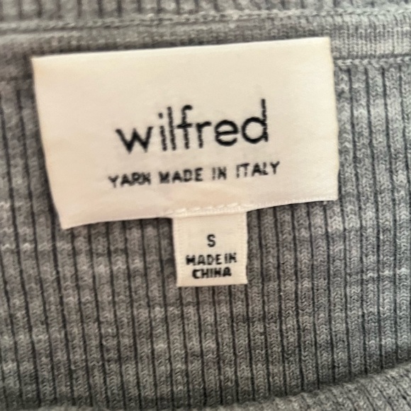 Off the shoulder grey Aritzia sweater - Picture 3 of 3